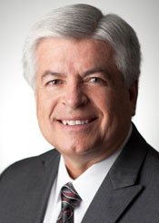 Dr Dan E. Arvizu