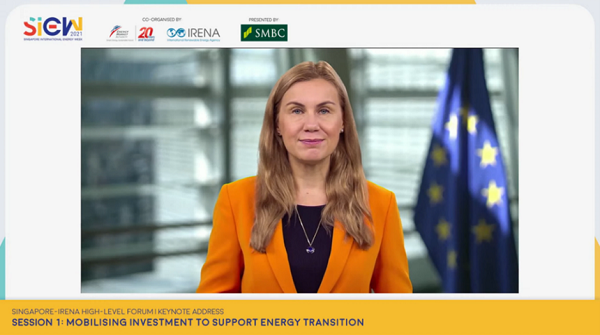 Singapore-IRENA Forum Key Strategies to Mobilise Clean Energy Investments 3 Singapore-IRENA Forum Key Strategies to Mobilise Clean Energy Investments 3
