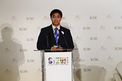 student-presenter---nus2_edited