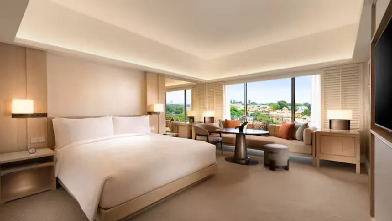 Conrad Singapore Orchard