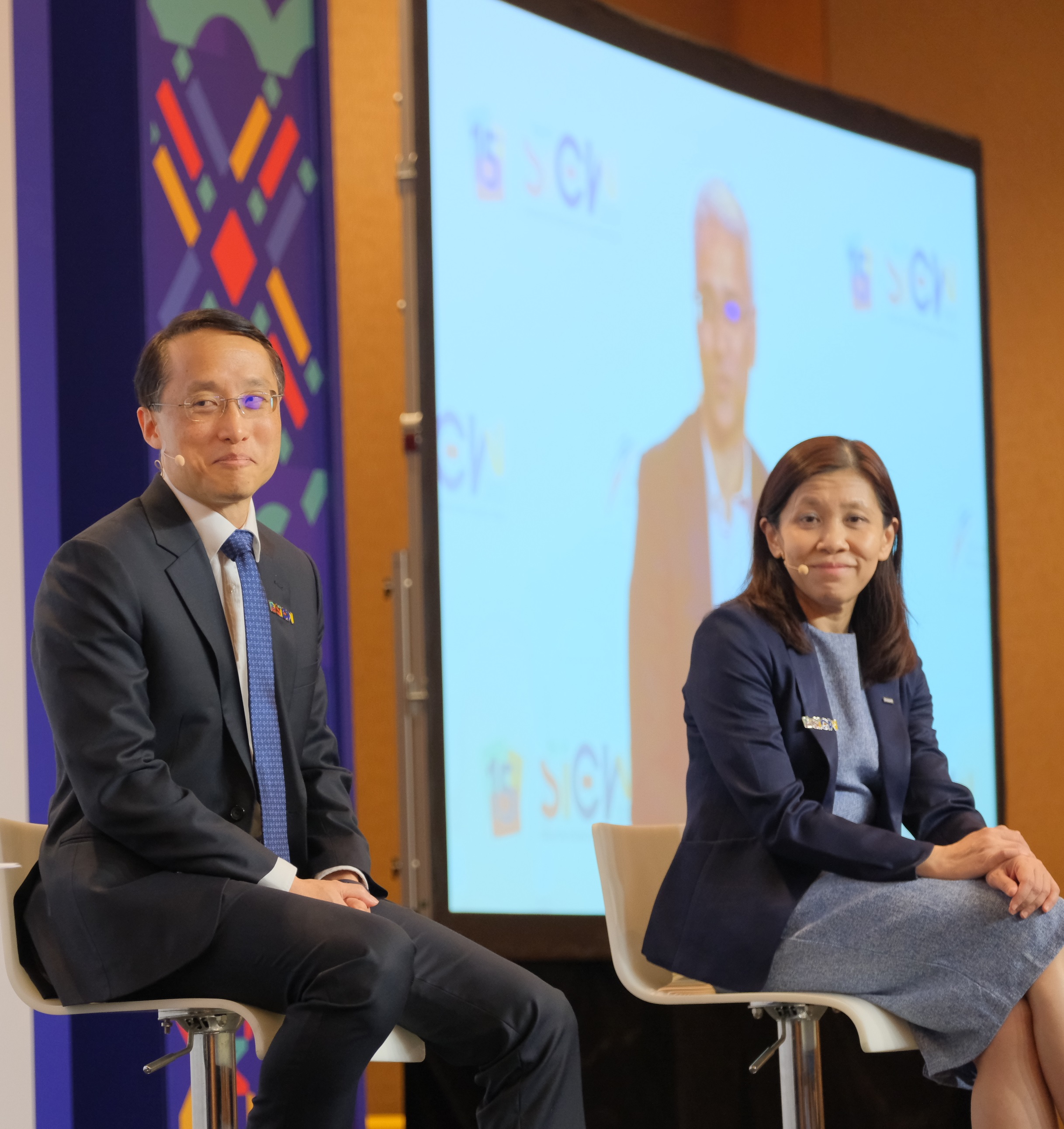 no83-3rd-image-janice-bong2---cut-away-man-on-far-left