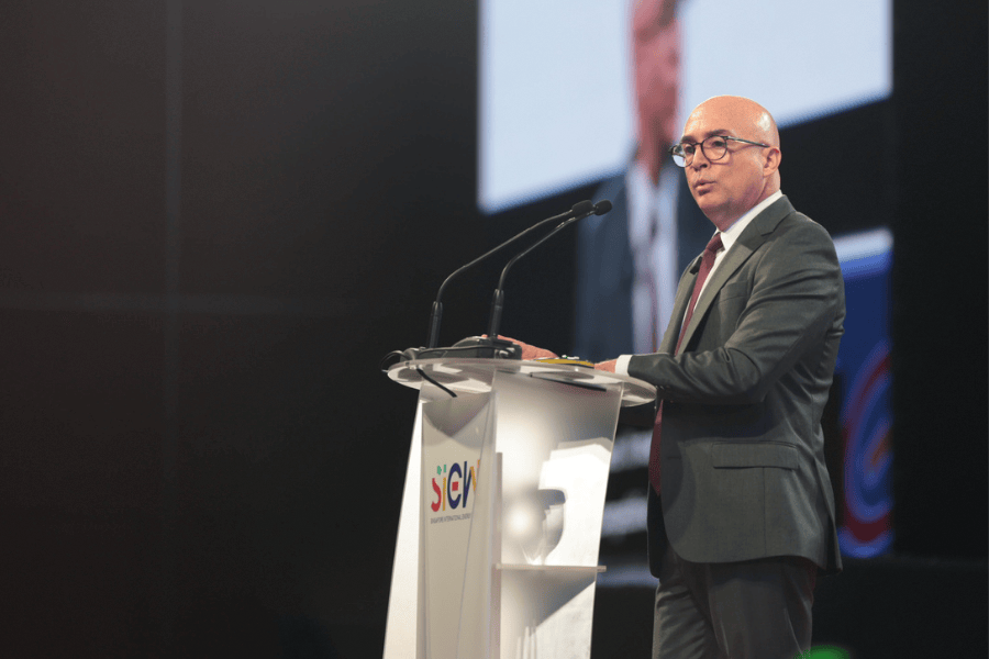 Key Features of Raphaël Barreau