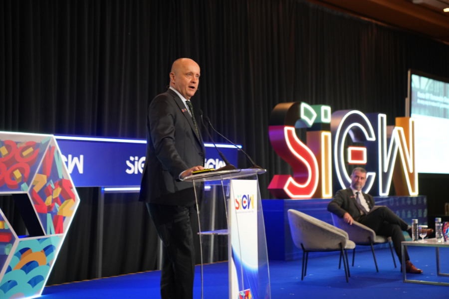 At SIEW TechTable Neste shared how renewable diesel can reduce data centre backup power emissions while maintaining reliability and energy resilience