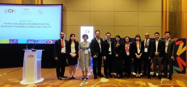 photo-1---all-speakers-and-moderators-of-the-roundtable45607d66cb3d6c60bd32ff0000579d7f