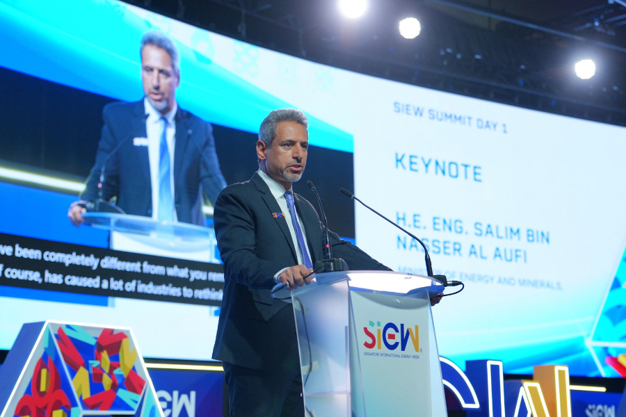 H.E. Eng. Salim Bin Nasser Al Aufi, Minister of Energy and Minerals, Oman, delivering his keynote address at SIEW Summit