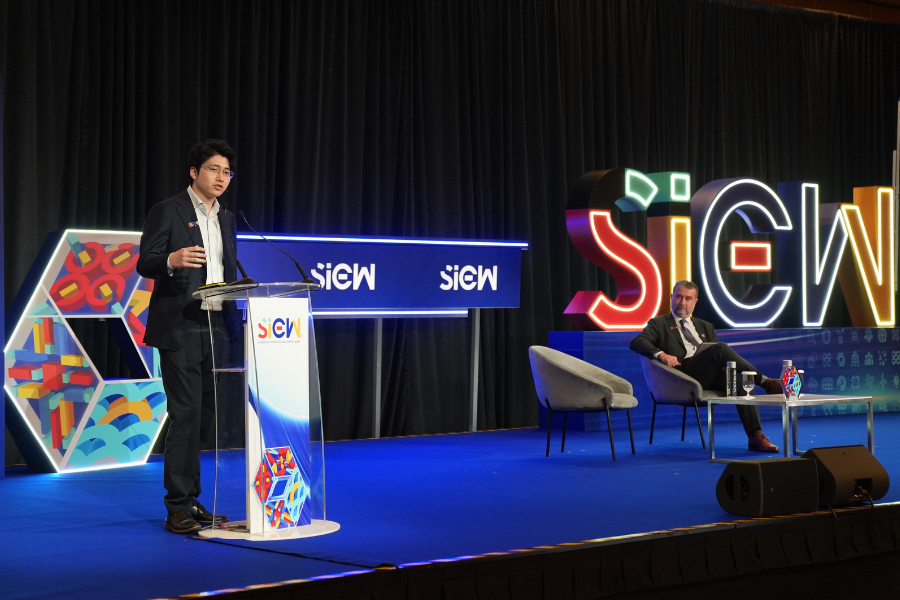SIEW TechTable explores how perovskite solar technology battery storage and flexible data centre demand can support reliable round the clock clean electricity