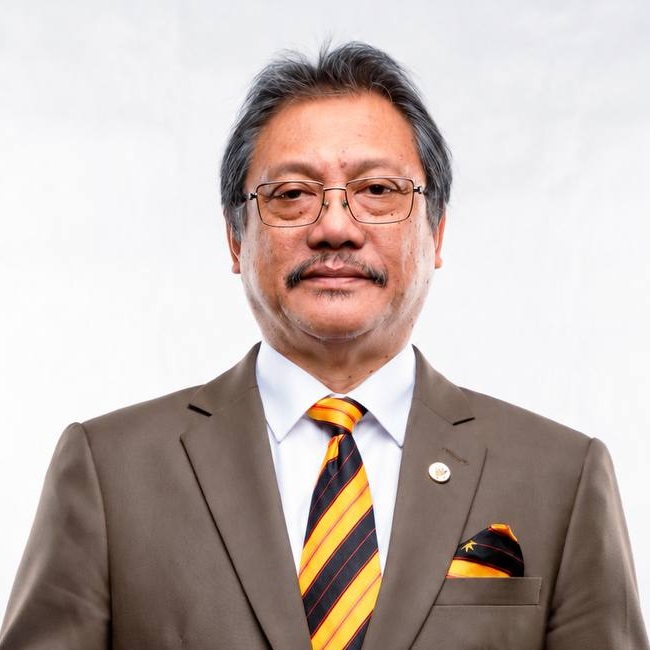 YB Datuk Dr. Haji Hazland bin Abang Haji Hipni